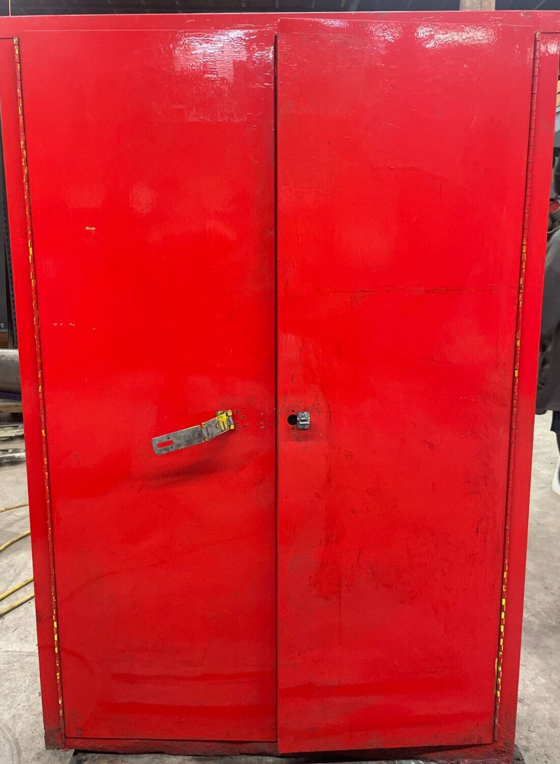 FLAMMABLES STORAGE CABINET 43" X 18" X 63-1/2" W/2 ADJUSTABLE SHELVES