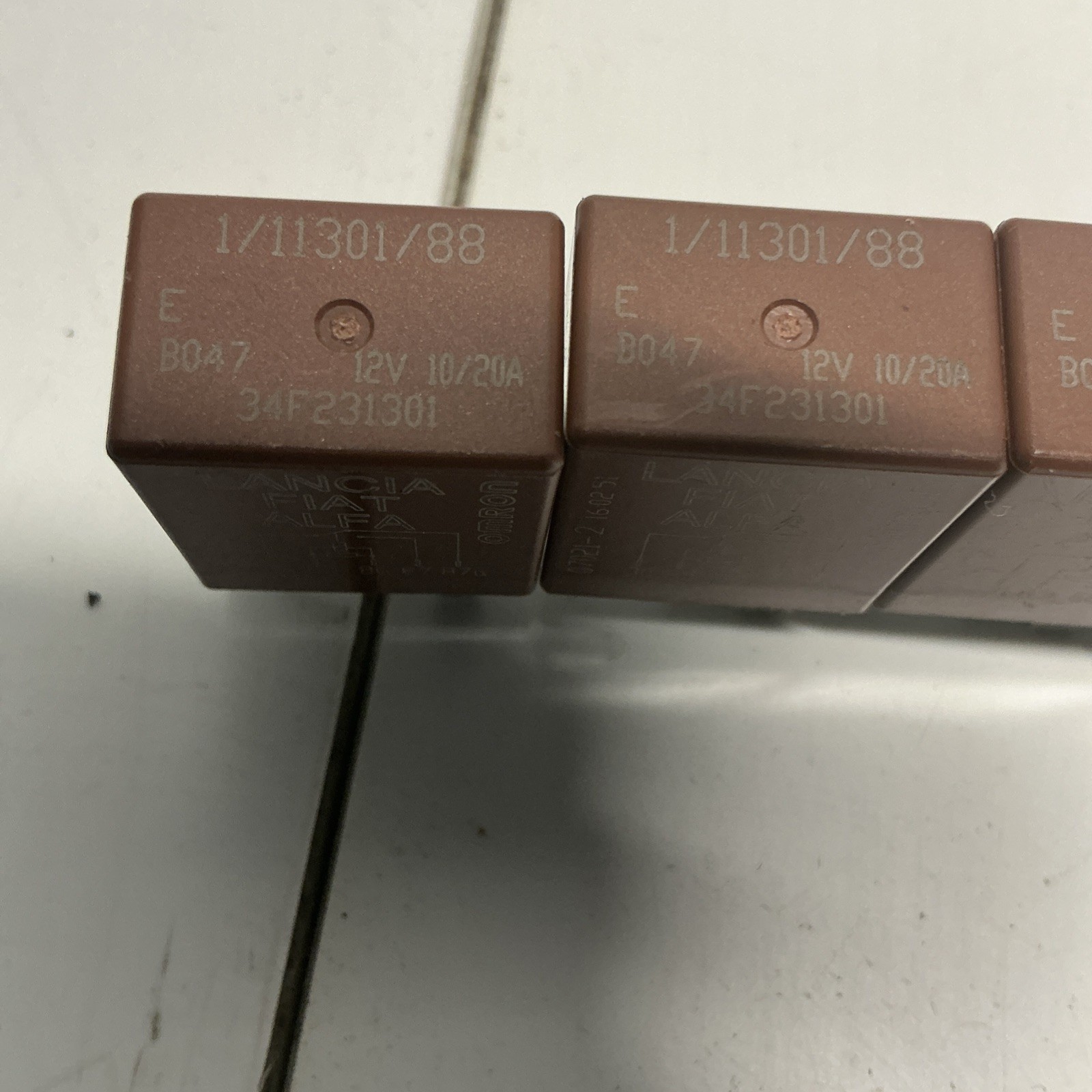 Lot of 10  Omron 34F231301 5-Pin Automotive Relay W-233