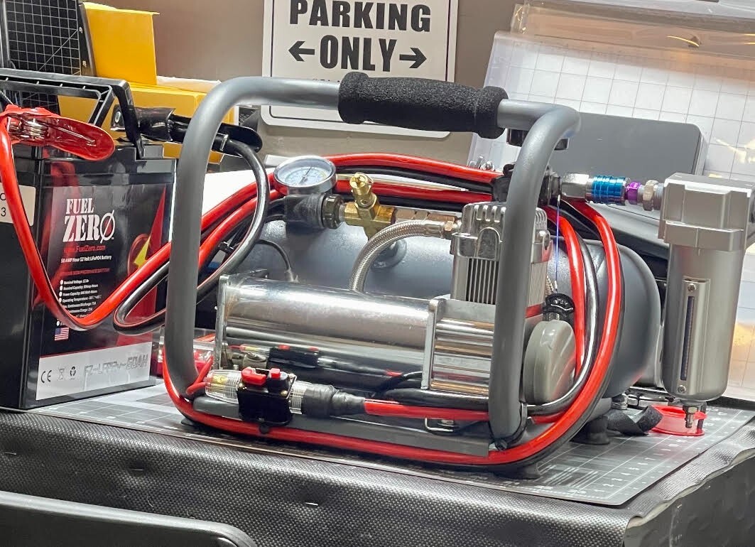 HOOKAH DIVING"GUPPY" 12 VOLT -1-gallon compact Dive Compressor 2.0 CFMs w/filter