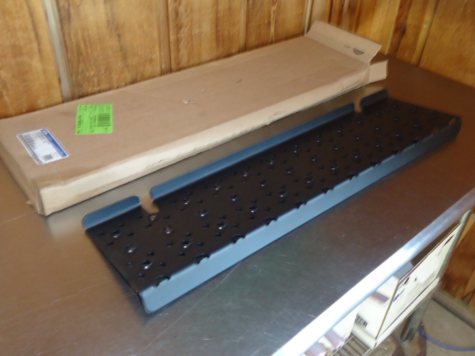 New NOS Ford Left Body Side Step FC4Z-9N203-A F-650 F-750 Truck