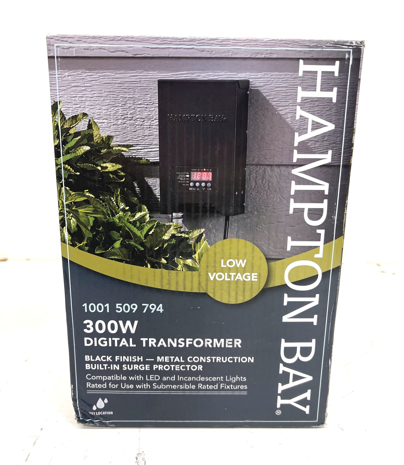 Hampton Bay Low-Voltage 300W Metal Landscape Lighting Transformer Dusk to Dawn
