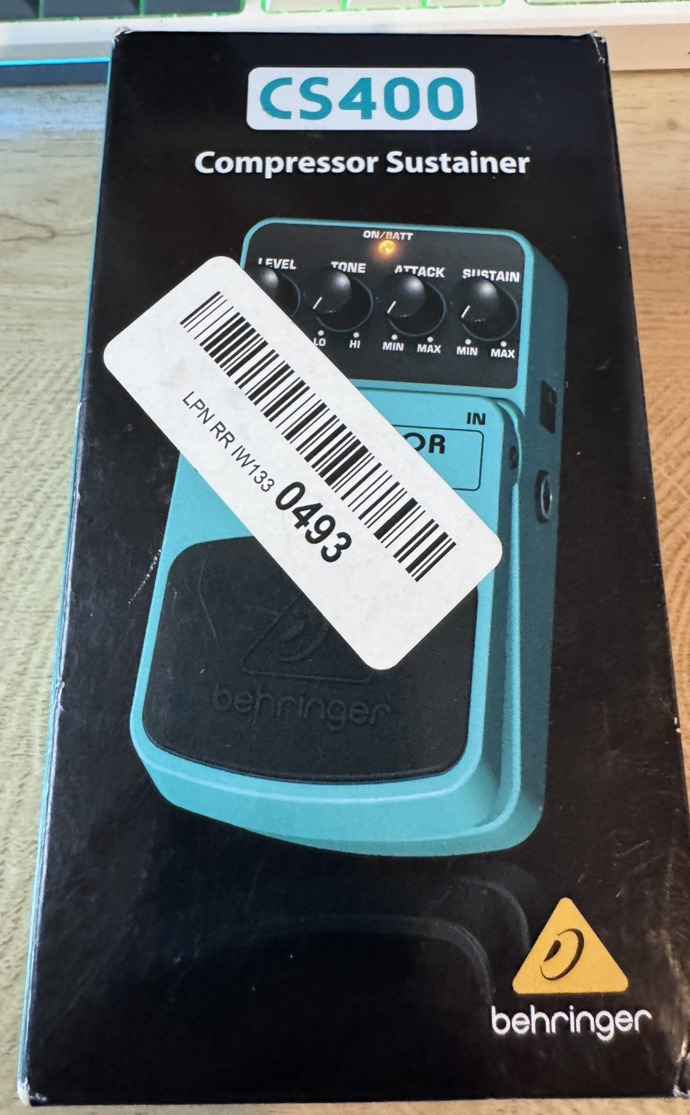 Behringer CS400 Compressor/Sustainer Effect Pedal