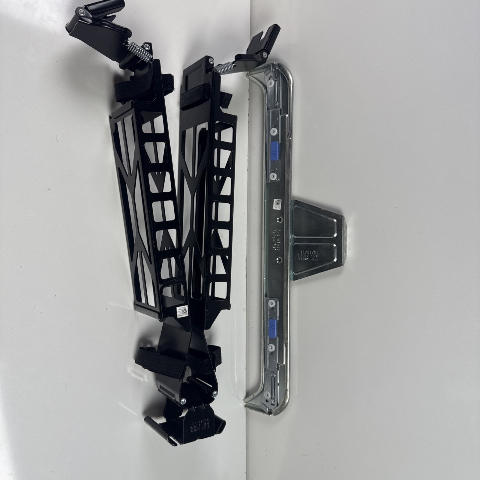 Dell ReadyRails II Cable Management Arm CMA 0VTR4R w/ Mount Bracket C852H