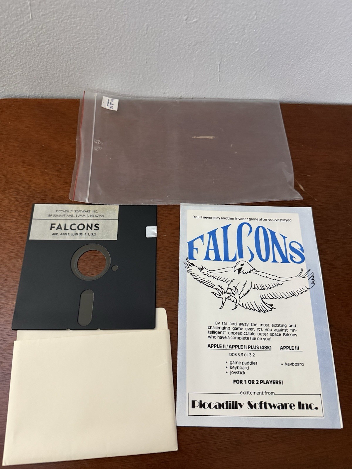 Falcons - Picadilly Software Inc. - 1981 / Apple II Good Condition