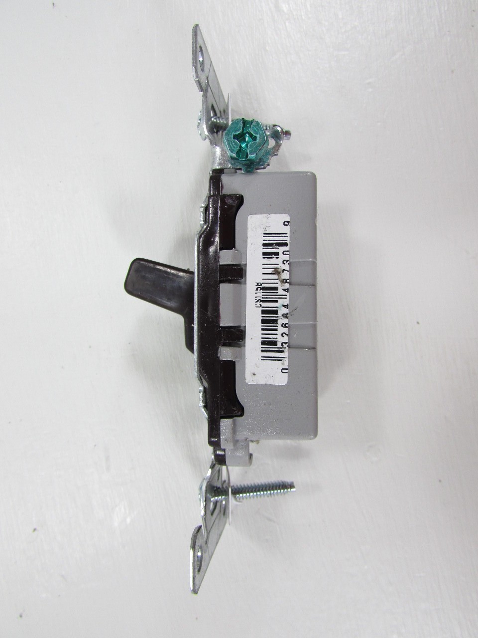 NEW COOPER 15A SINGLE POLE LIGHT SWITCH