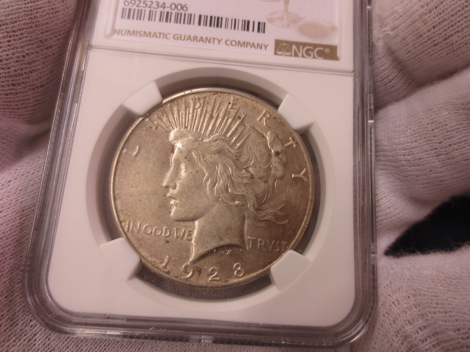 1928P Peace Dollar NGC AU58 (Key Date)(006)