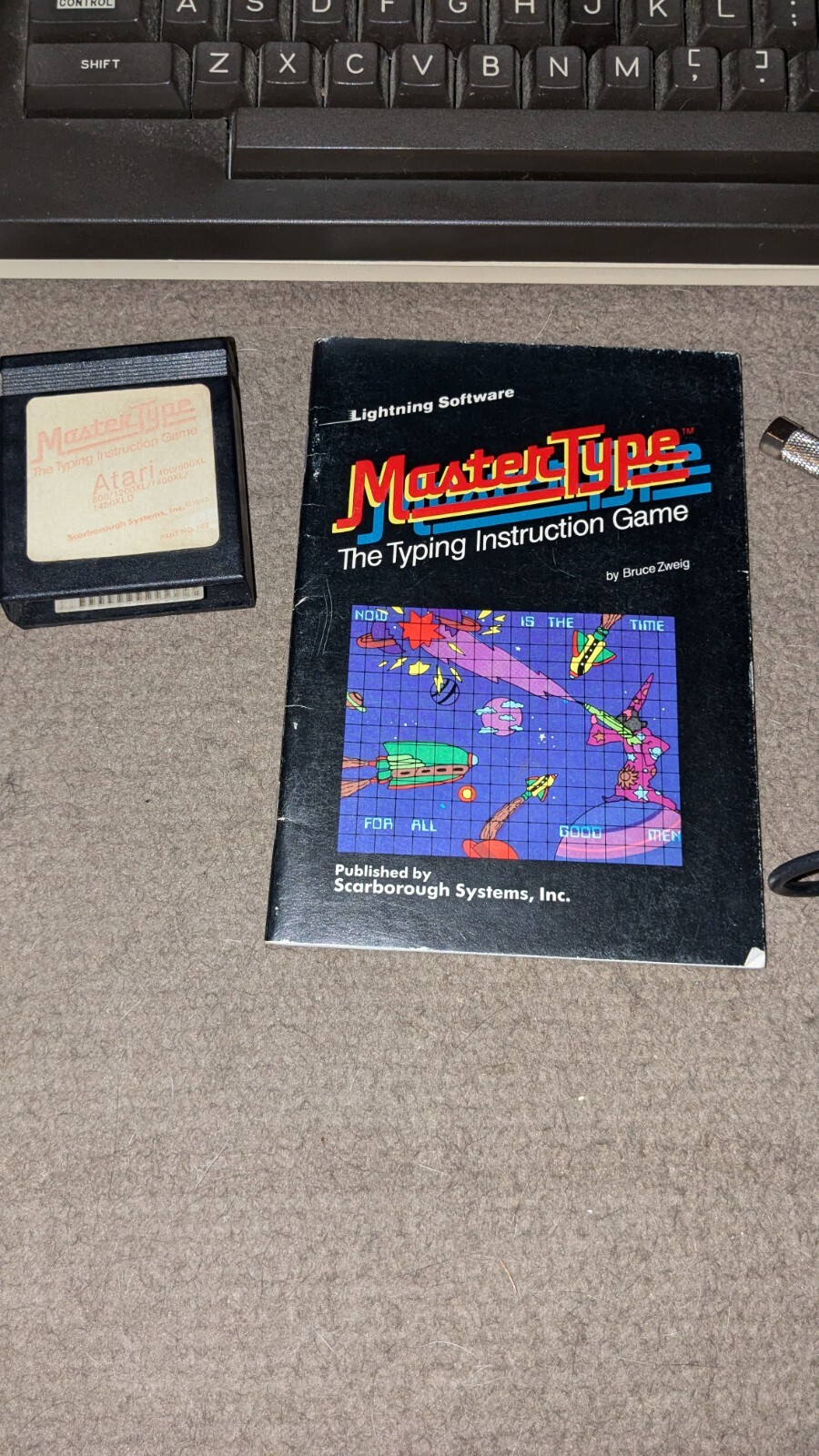 Atari 600XL Home Computer Complete W/ Manual And Hook Ups Game Is Master type
