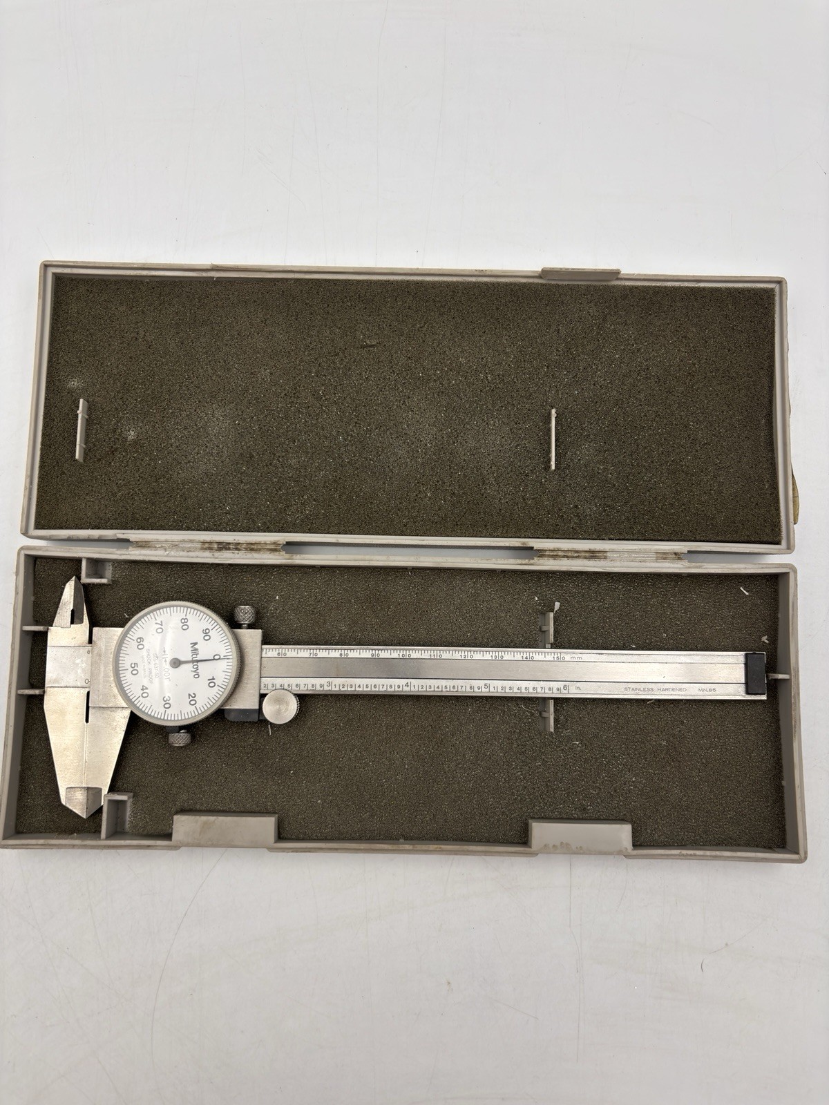 Vintage Mitutoyo 505-637-50 Dial Caliper, 0-6" 0-150mm Range, .001" Graduation