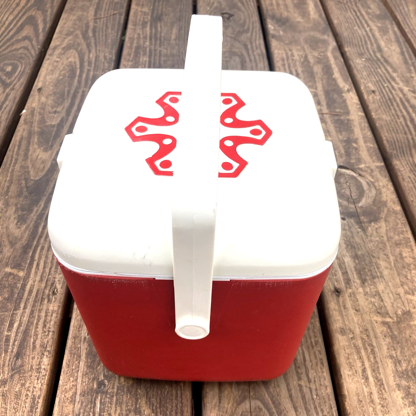 igloo 1 Gallon Red Square Beverage Cooler Red Logo Button Spigot vtg collectable
