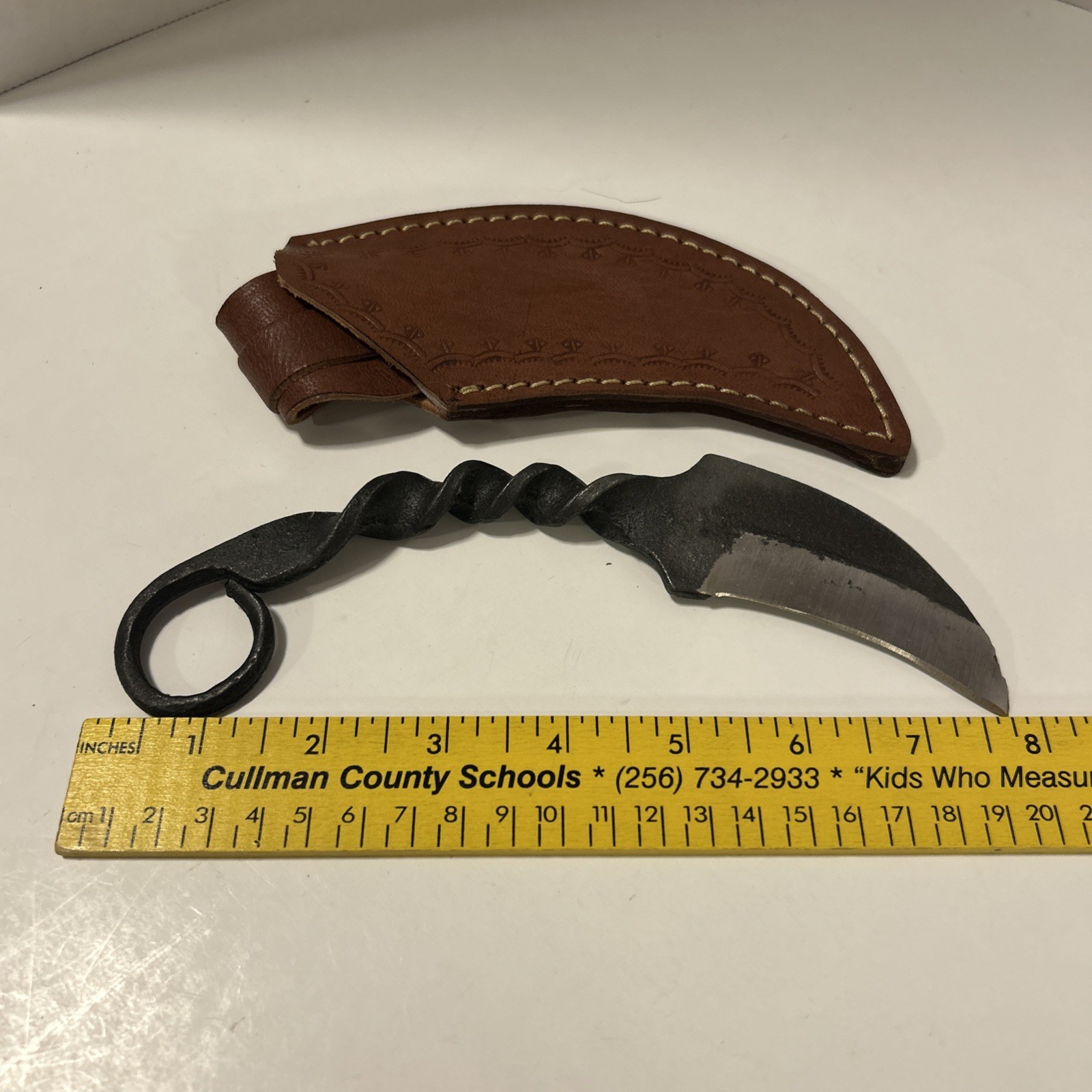 Fixed Blade Knife With Sheath