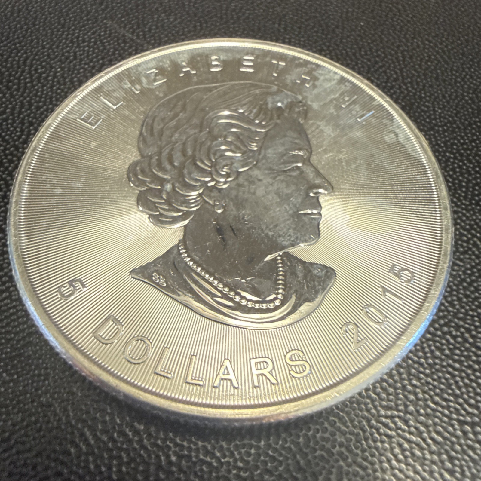 2015 Canada Silver Maple Leaf 1 oz .9999 Fine Silver Coin – Free Shipping