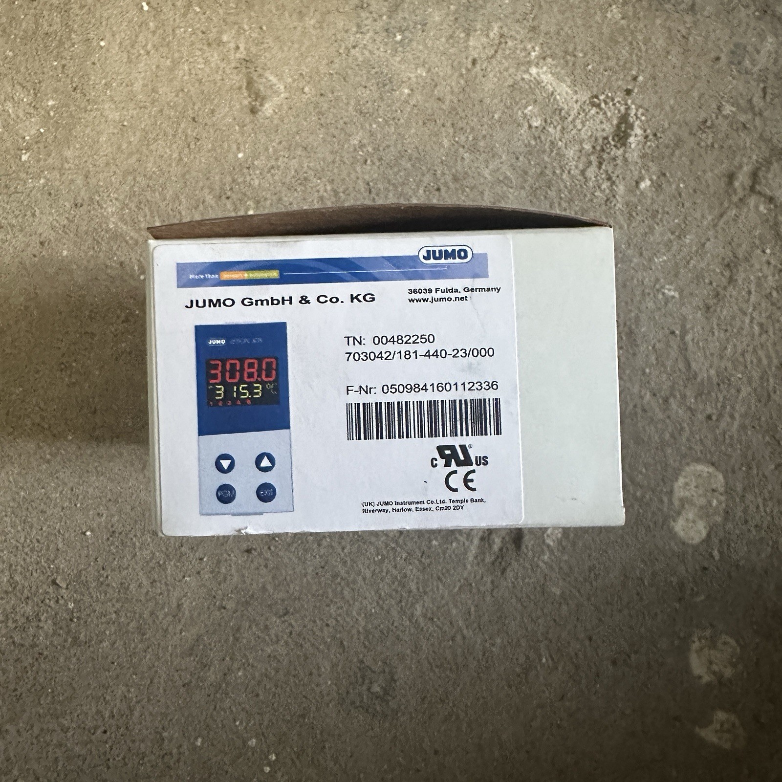 JUMO dTRON 308 703042/181-440-23/000 Programmable Universal Controller