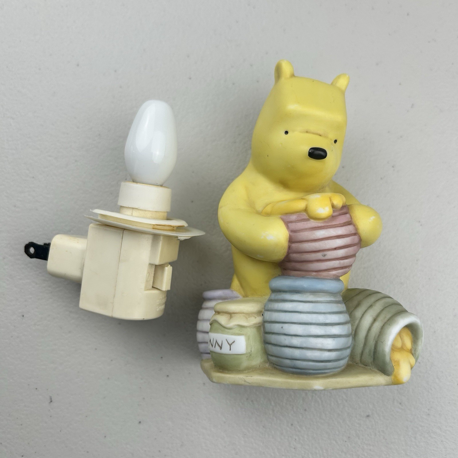 Classic Winnie the Pooh & Honey Pots Ceramic Night Light Disney Working READ