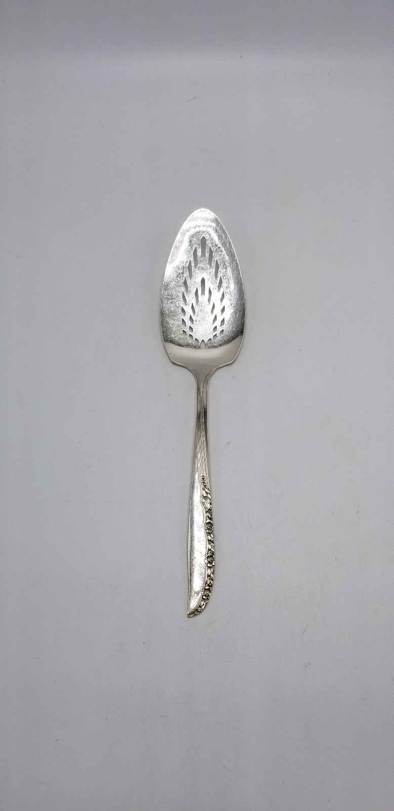 Oneida "Brittany Rose" Silverplate 9 1/2 Inch Solid Pierced Pie Server