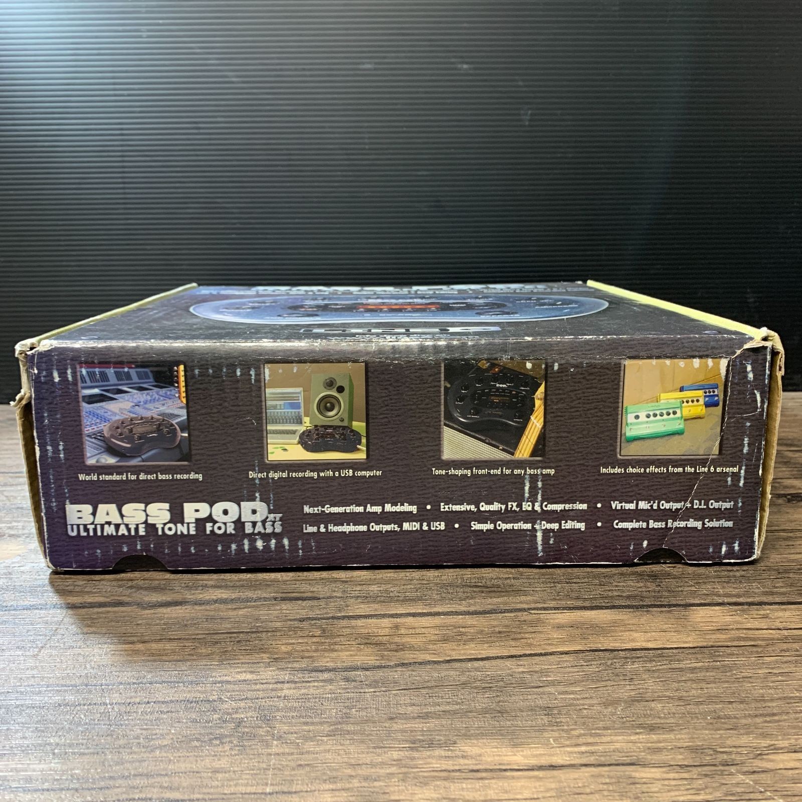 Line 6 BASS POD XT Multi-Effects Processor