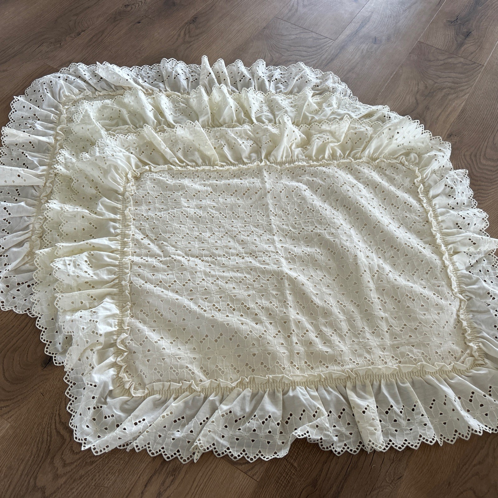 3 Croscill Victorian Cream Lace Ruffle Sham Cottage Core Romantic Standard