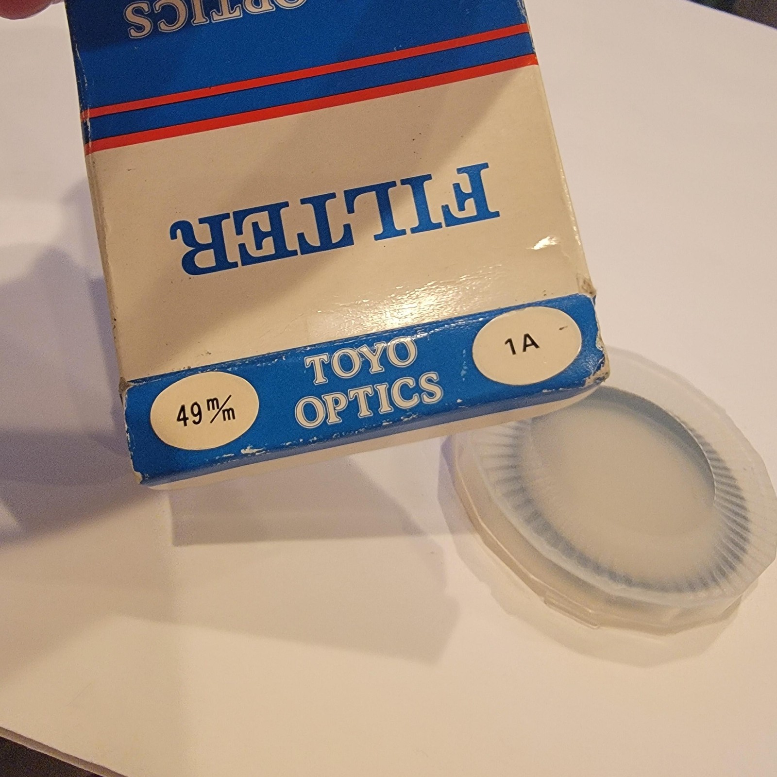 Round Black Camera Lens Filter Optics Screw-On With Plastic Case And Box Ring