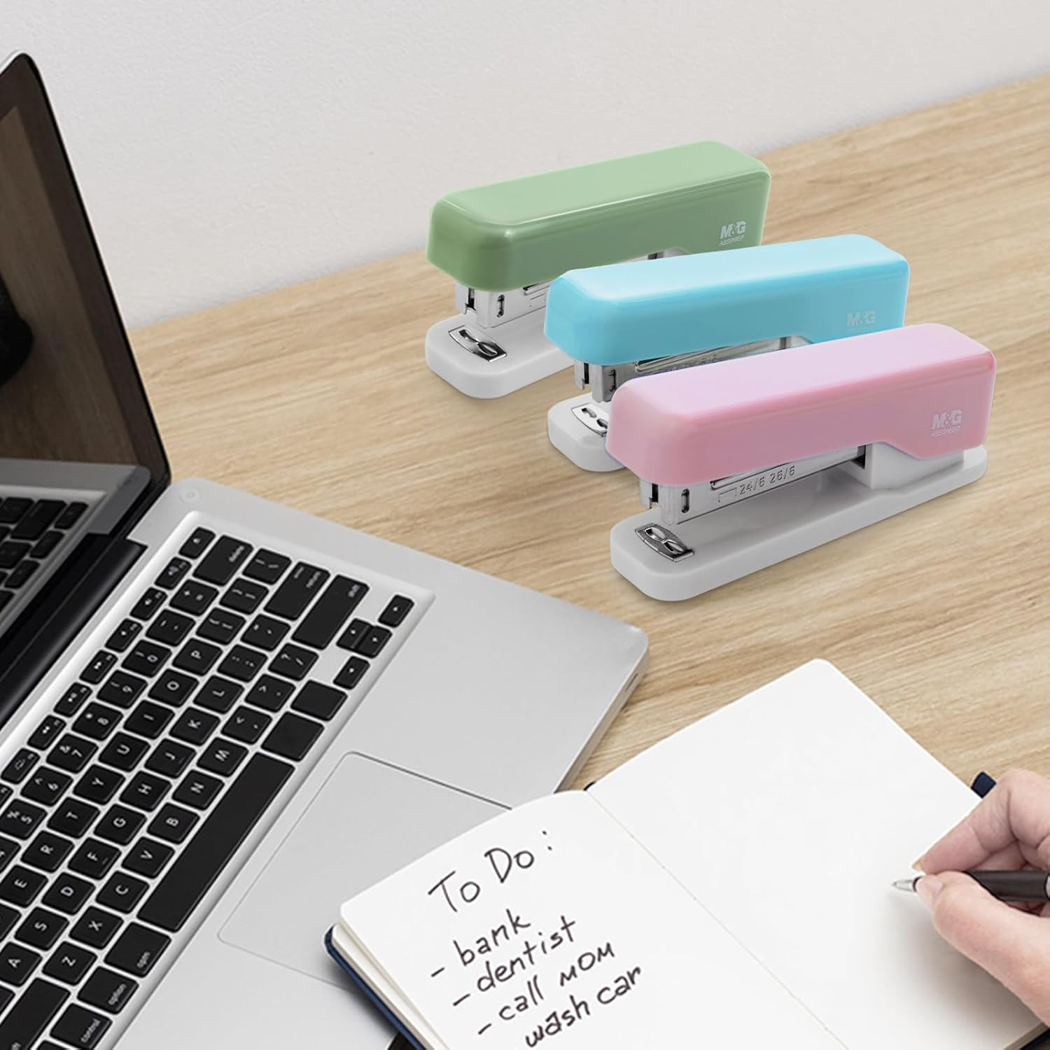 Desktop Stapler, Basic Office Stapler with 1000 Staples, 20 Sheet Capacity, Port