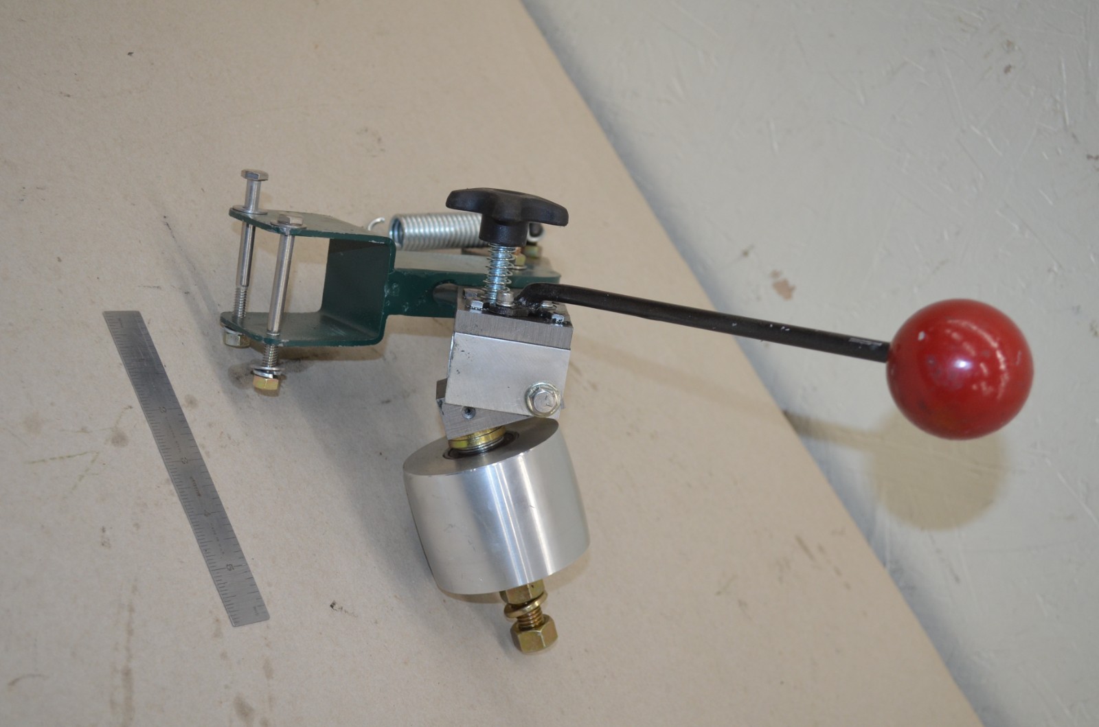Bet Sander / Grinder Idler Tracking Wheel Assembly