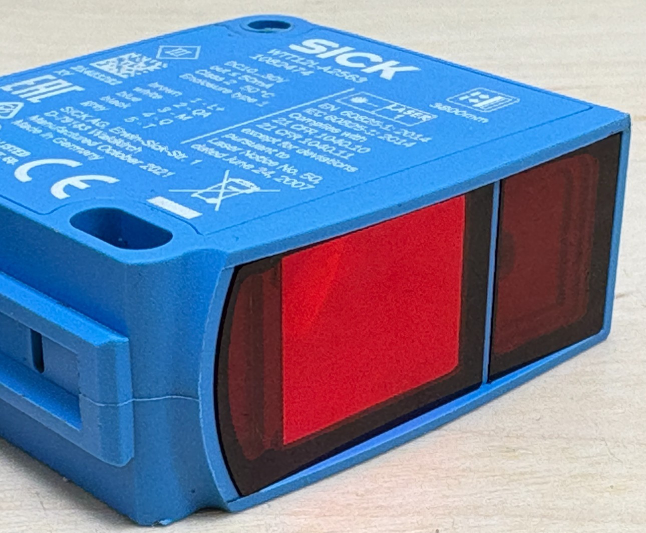 Sick WTT12L-A2563 PowerProx Laser Sensor, NPN / PNP, 1082474