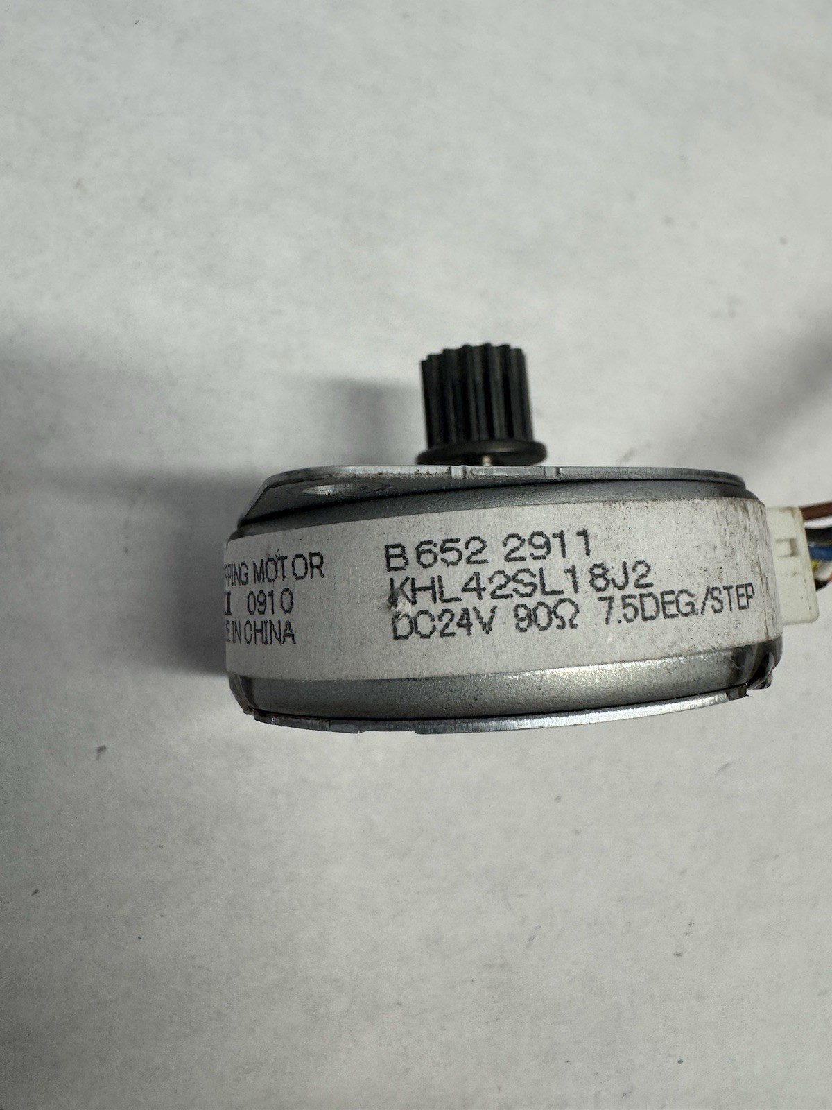 KHL42SL18J2 Stepper Motor 24V 0.8A 7.5 Degree w/ Gear Industrial