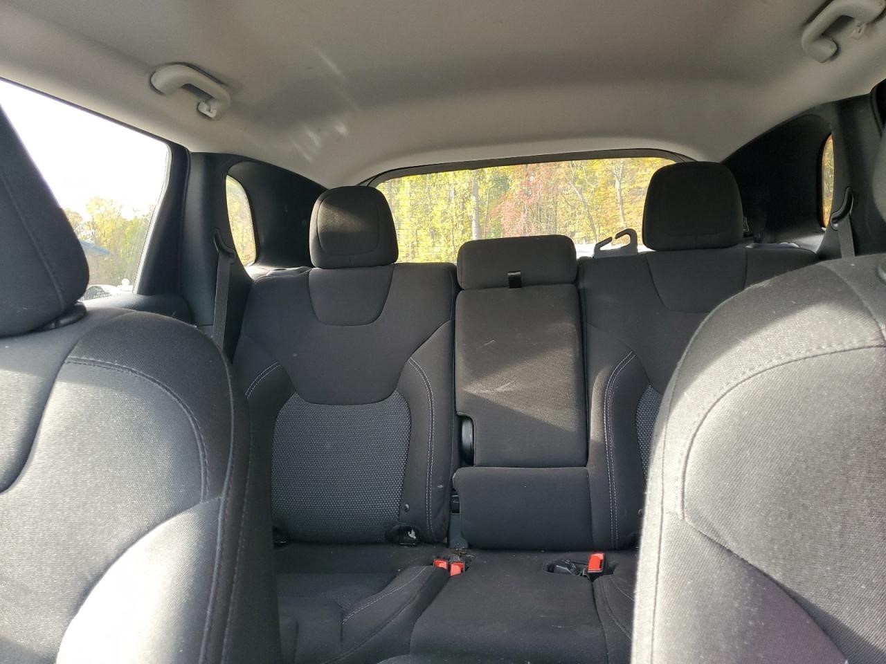 Used Glove Box fits: 2019 Jeep Cherokee Grade A