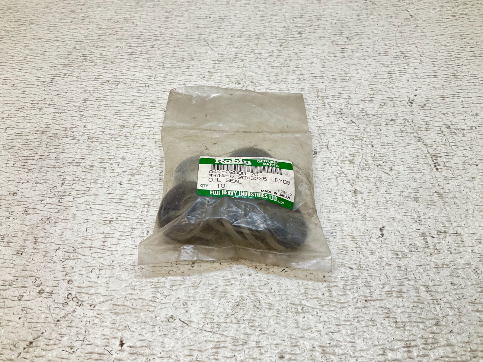 Robin 044-02000-70 Oil Seal 0440200070 Lot of 10 New (TSC)