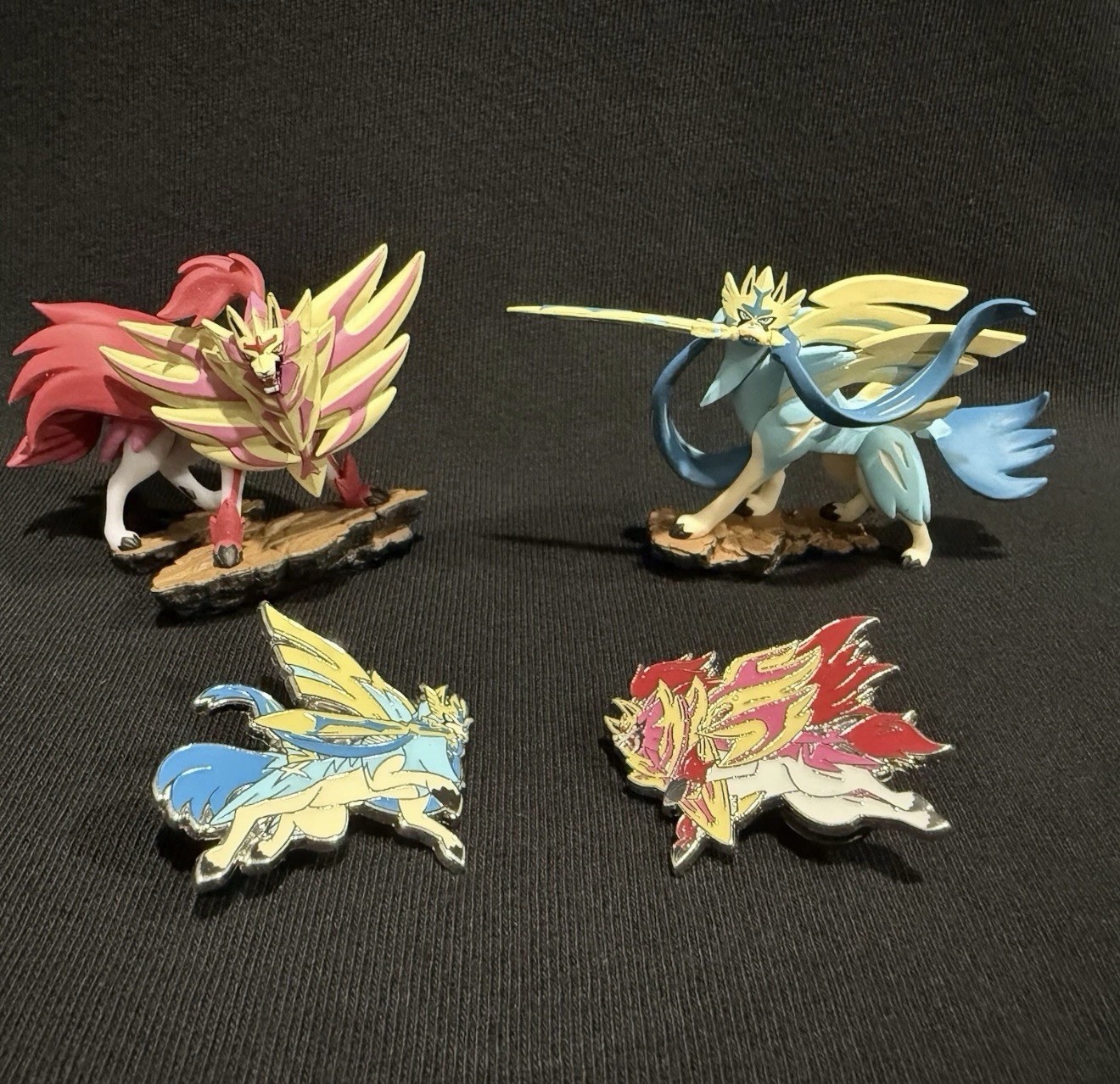 Pokémon TCG Shiny Zamazenta & Shiny Zacian Figures + Pins Lot Set Crown Zenith