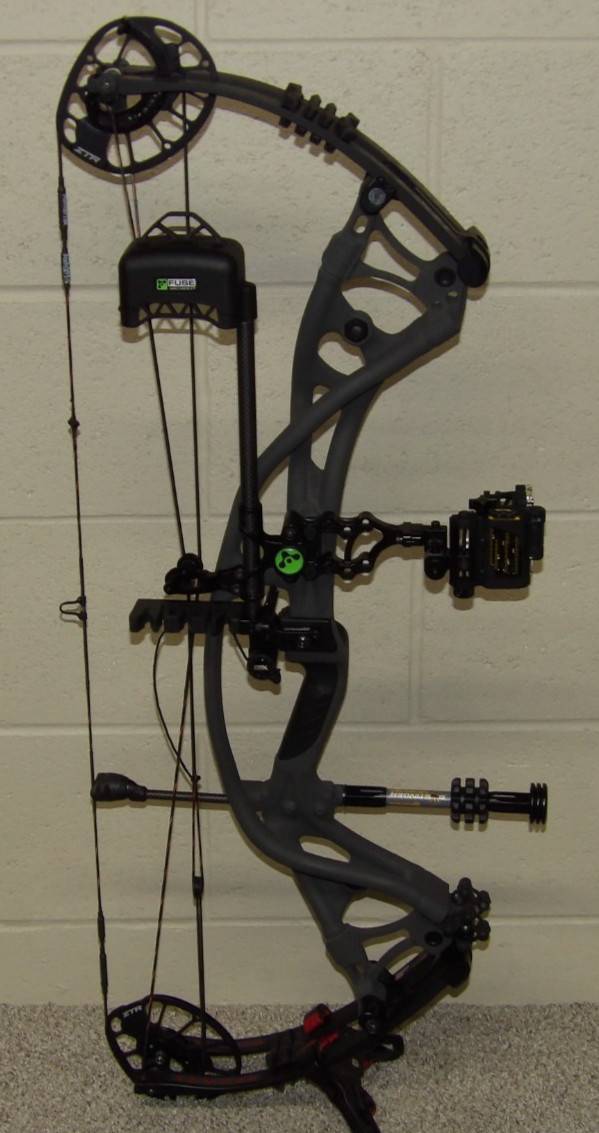 Hoyt Carbon RX-4 Ultra Bow Package- 60/70 lb- RX4- 27 to 30" DL- Storm Finish