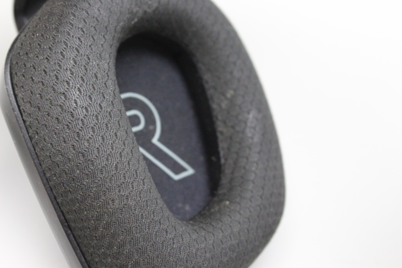 Logitech G733 Lightspeed Wireless Gaming Headset