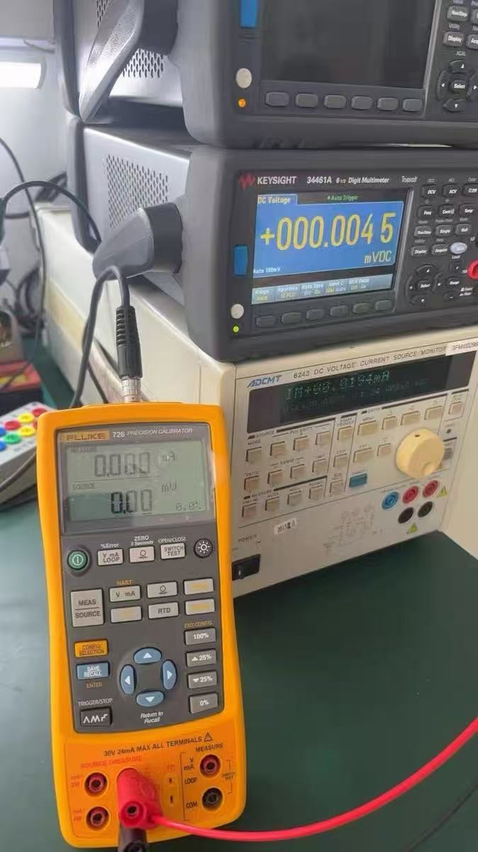 Fluke 726 Precision Multifunction Process Calibrator
