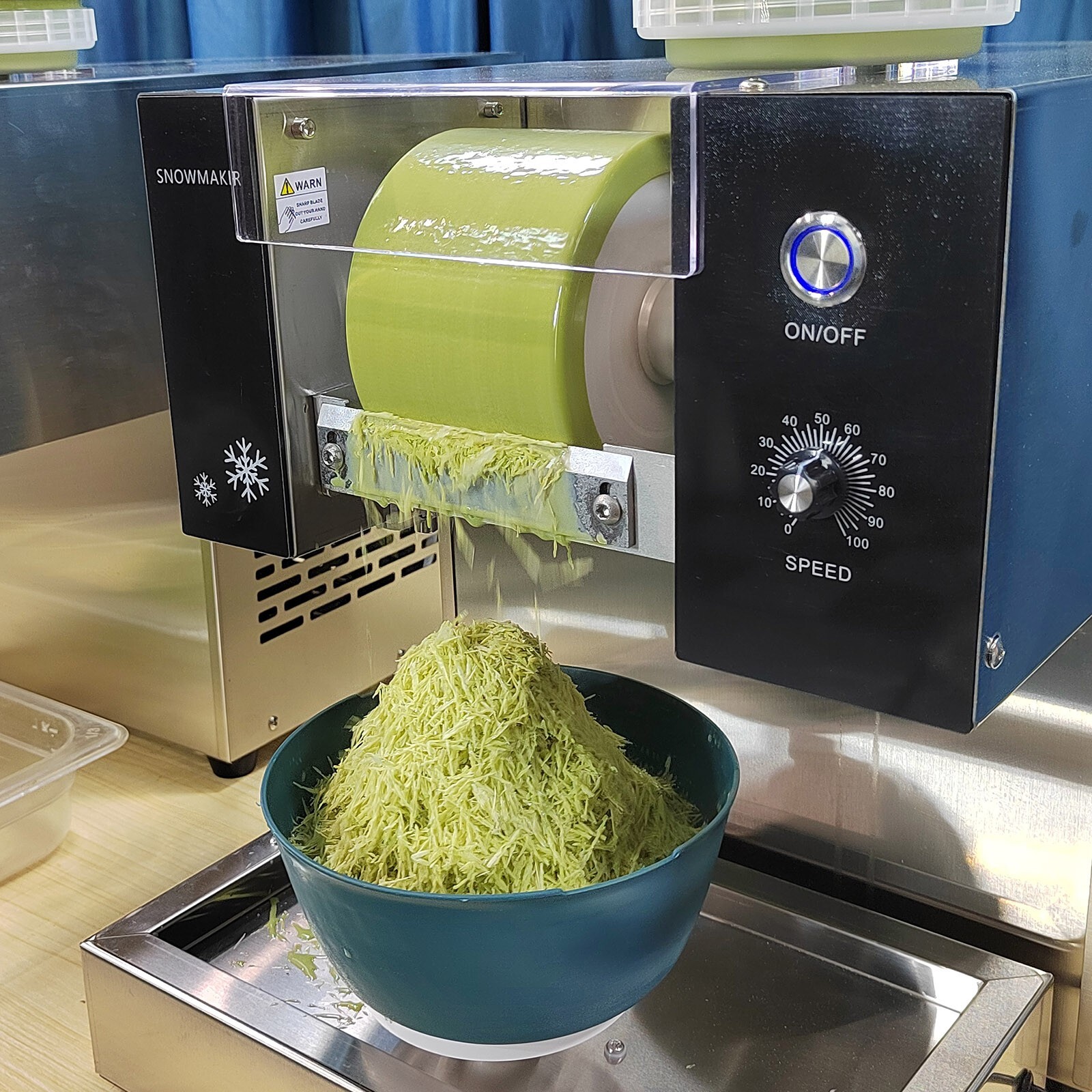 USA Automatic Snowflake Ice Machine Shaved Ice 275lbs/Day with Rotatable Base
