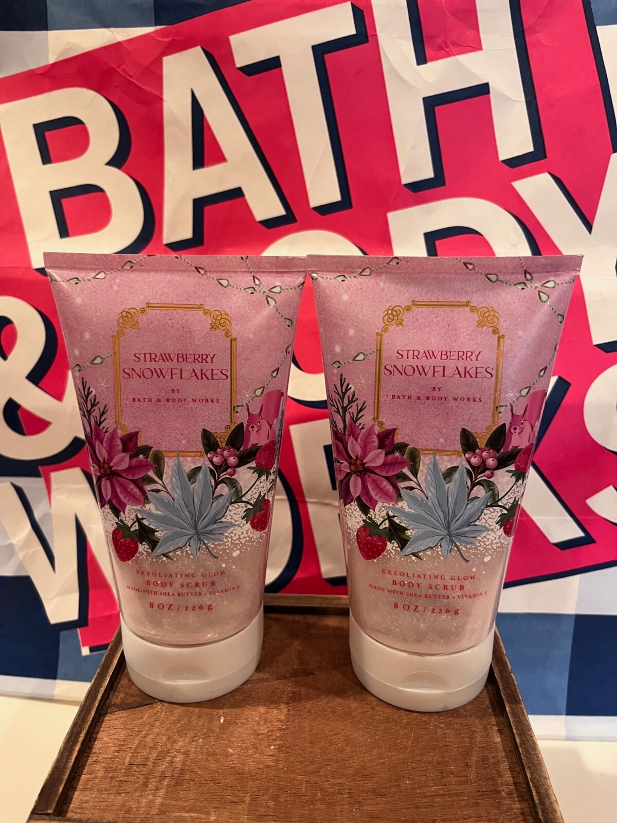 Bath & Body Works STRAWBERRY SNOWFLAKES Exfoliating Glow Body Scrub Set of 2 NEW