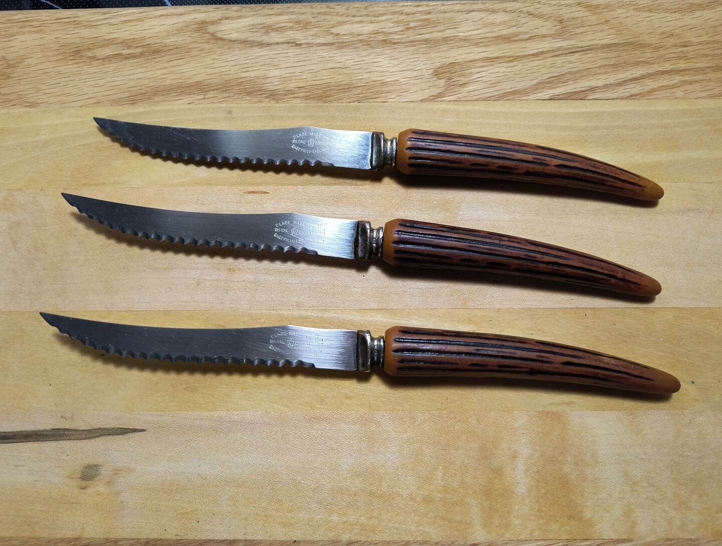 3 Regal Crest Steak Knives Stainless Blades Faux Bone Handle