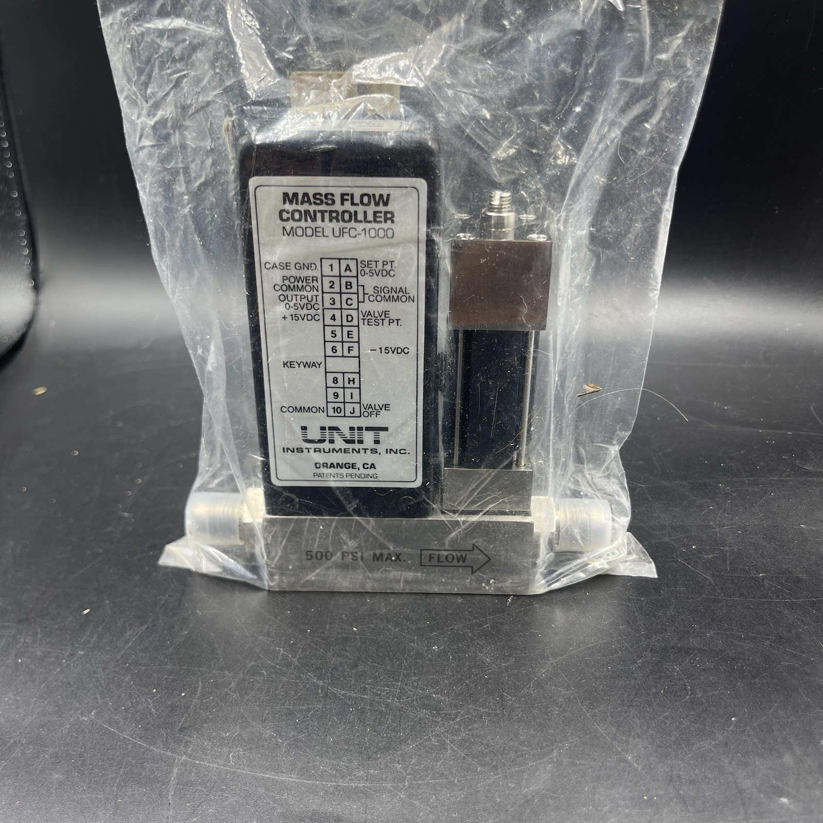 Unit Instruments UFC 1000 Mass Flow Controller See Pics Read Description