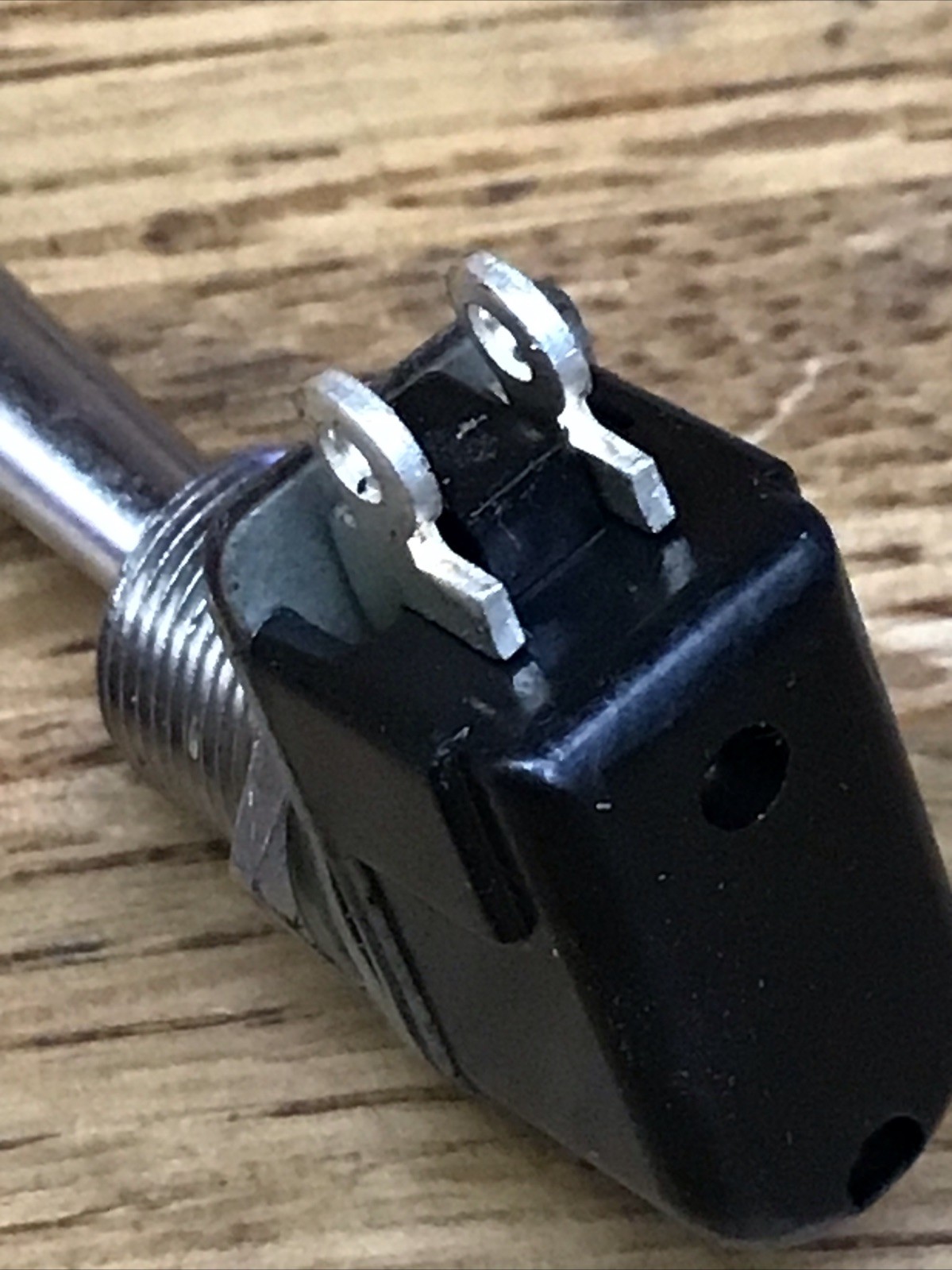 (1) Carling Technologies Toggle Switch 2233R 6A/125VAC or 3A/250VAC