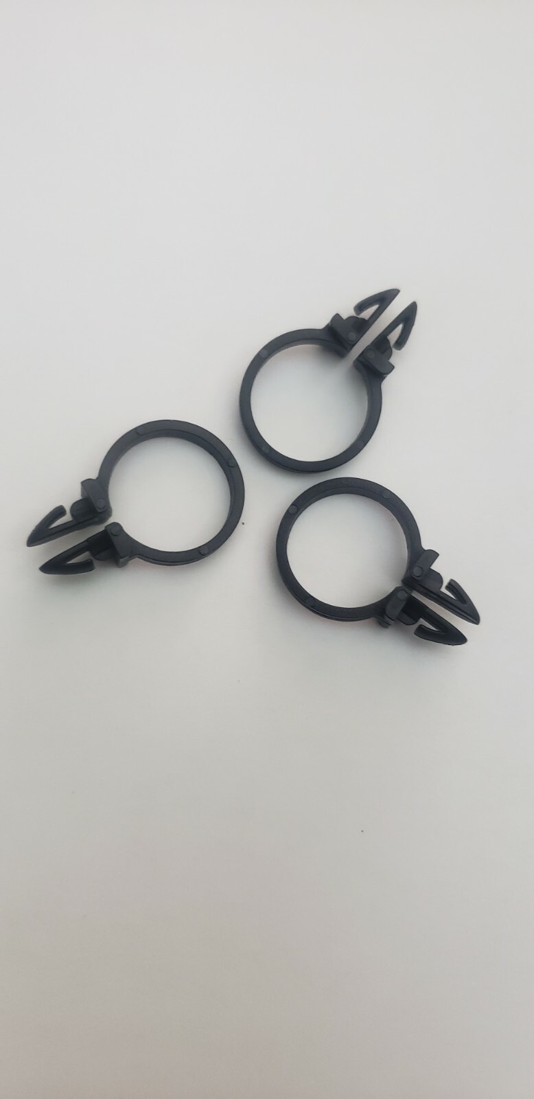 100 pc Hydroponic Bucket Drain Tube Holders Clips DLT  Buckets Reservoir Level