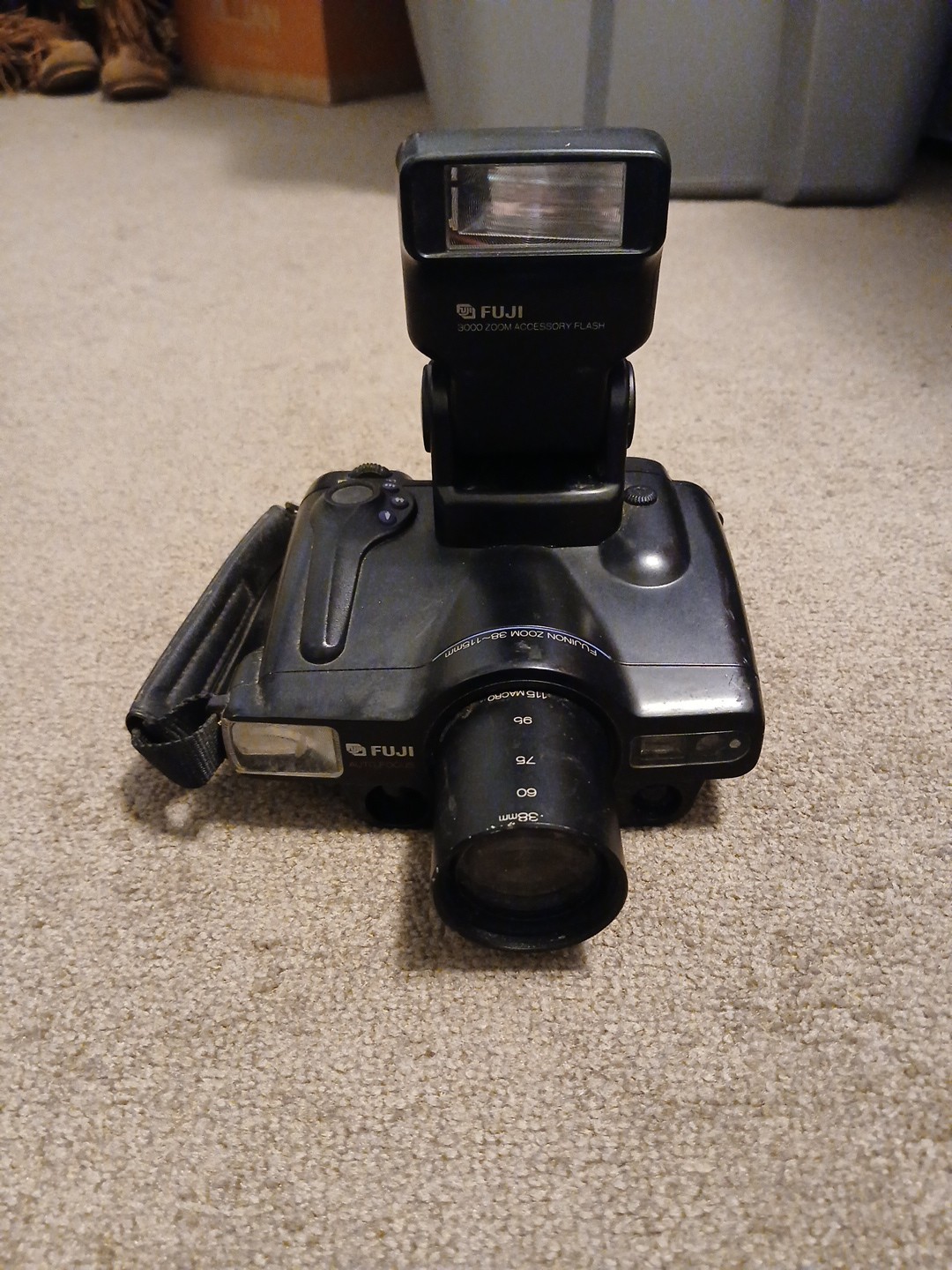 Fuji Discovery 3000 Zoom Auto Focus Camera With Flash Untested