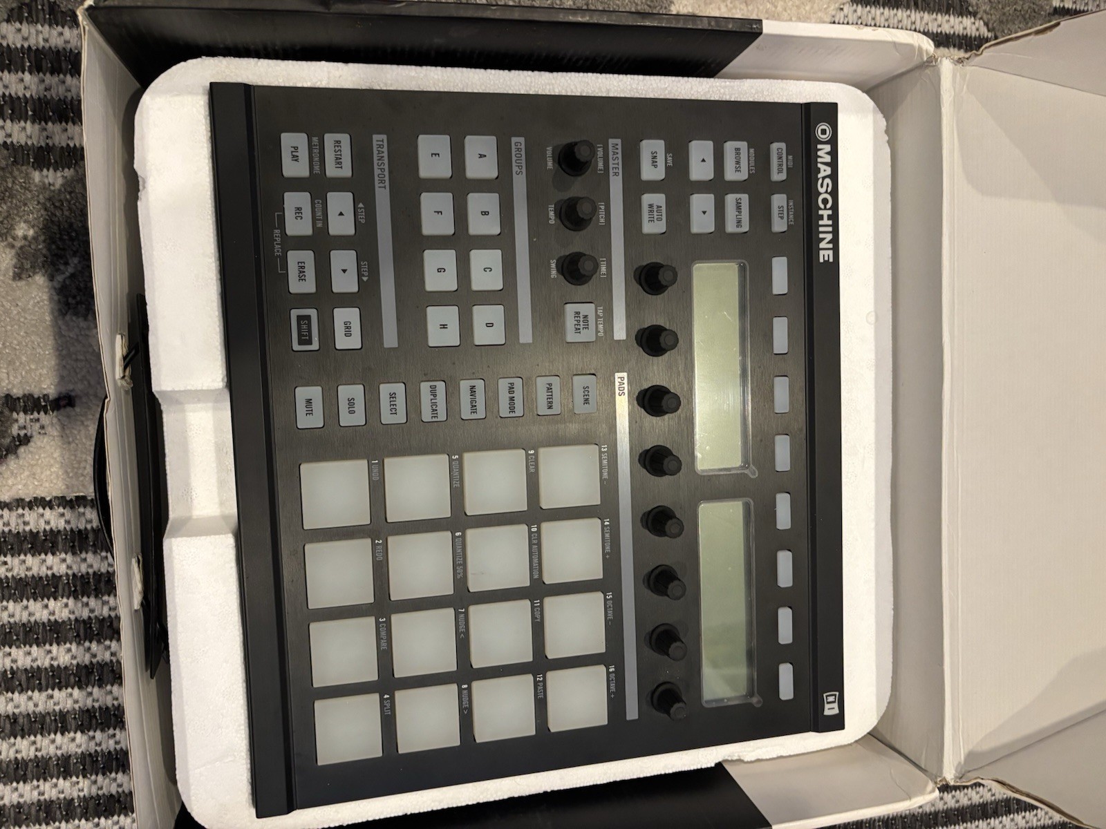 Native Instruments Maschine Groove Production Studio Great Shape! Tested Works
