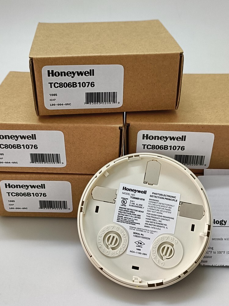 Honeywell TC806B1076 point type smoke detector