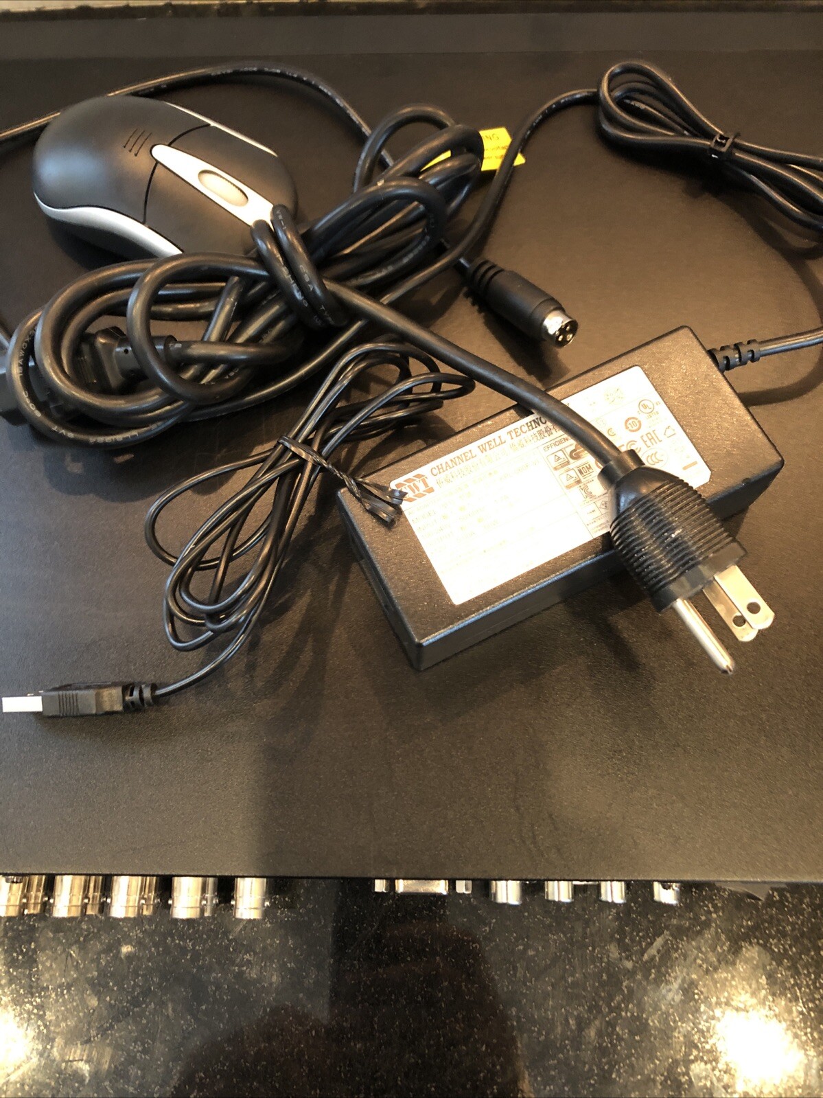 LTS LTN8704Q-P4