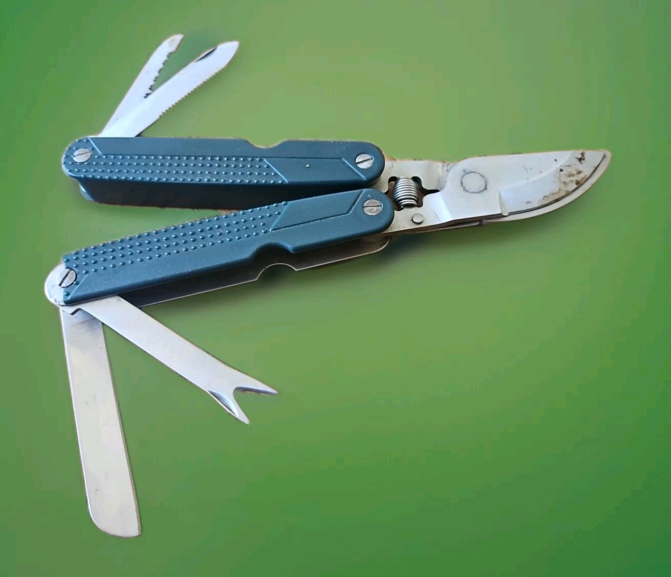 Multi-Tool Pruner Function For Gardening, Floral, Camping, Hunting