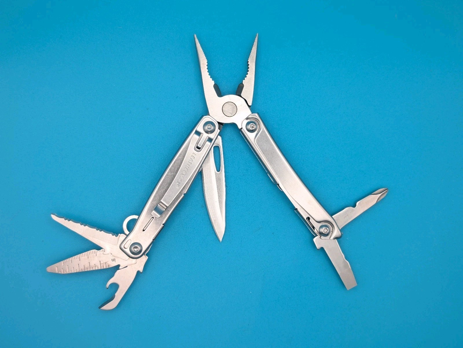 Leatherman Bolster 13 Tool Stainless Steel Multi-Tool!