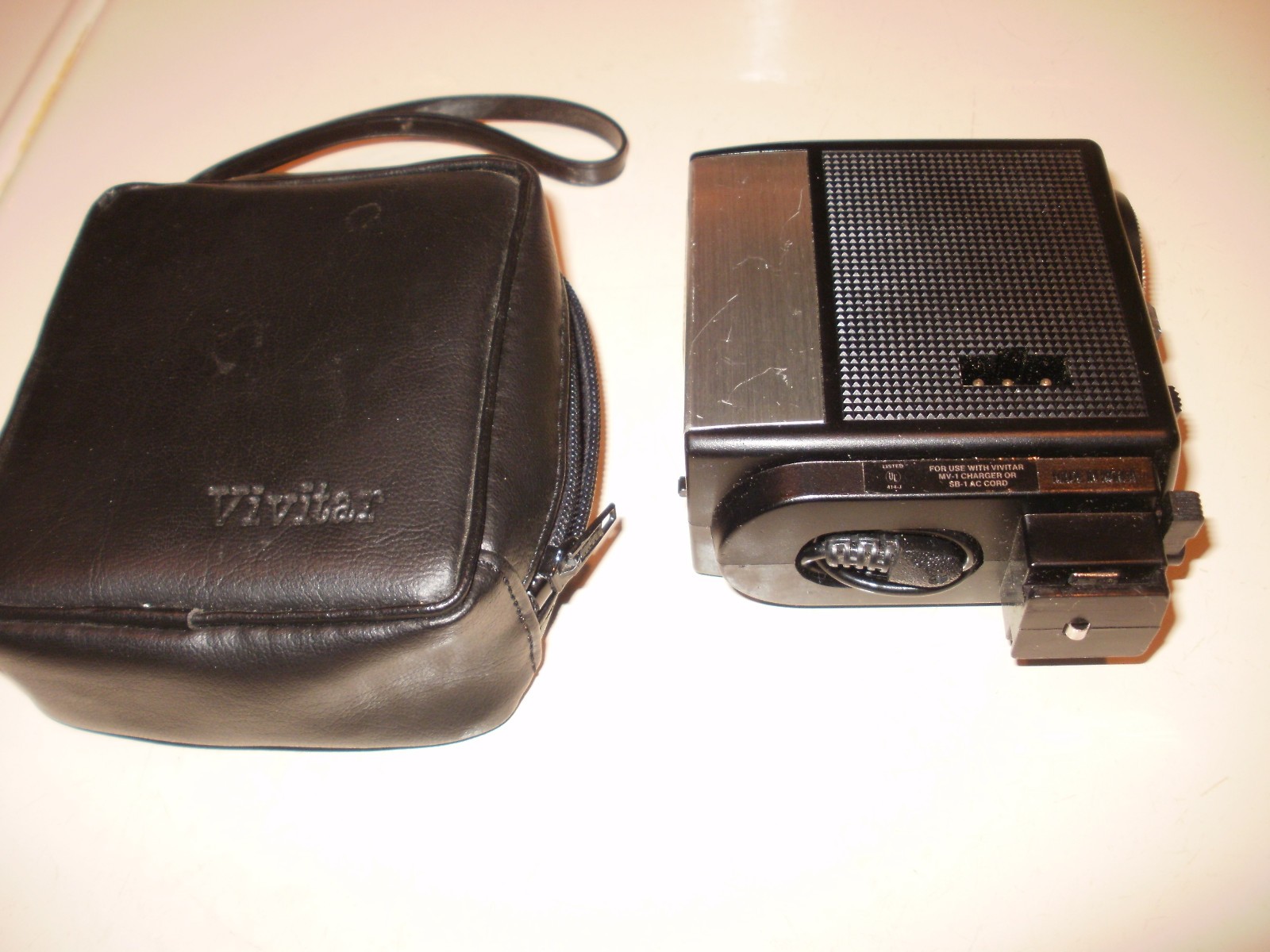 Vivitar Flash 252 with manual Free Ship