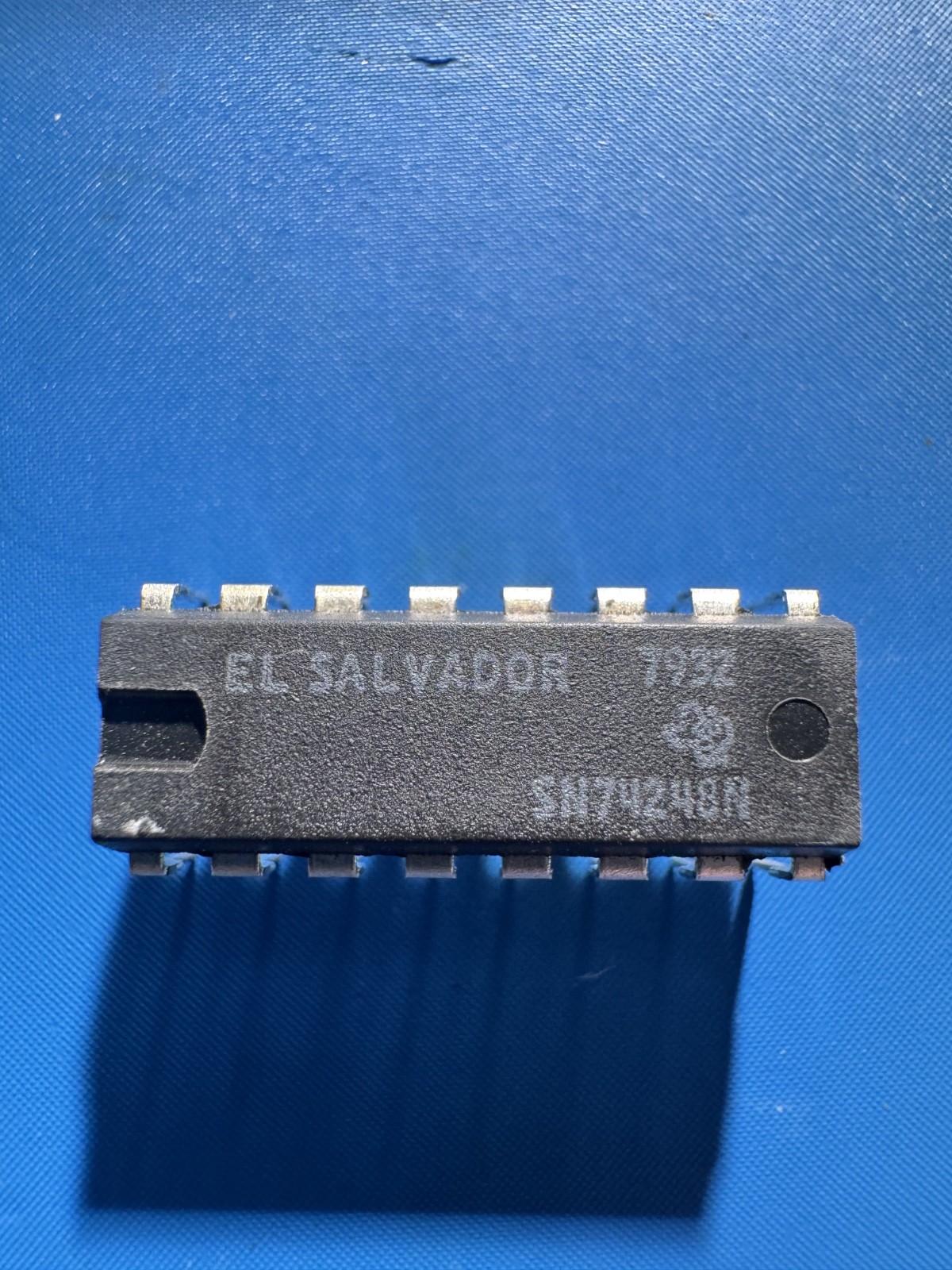 Texas Instruments SN74248N D-TYPE FLIP FLOP, DUAL 16-Pin