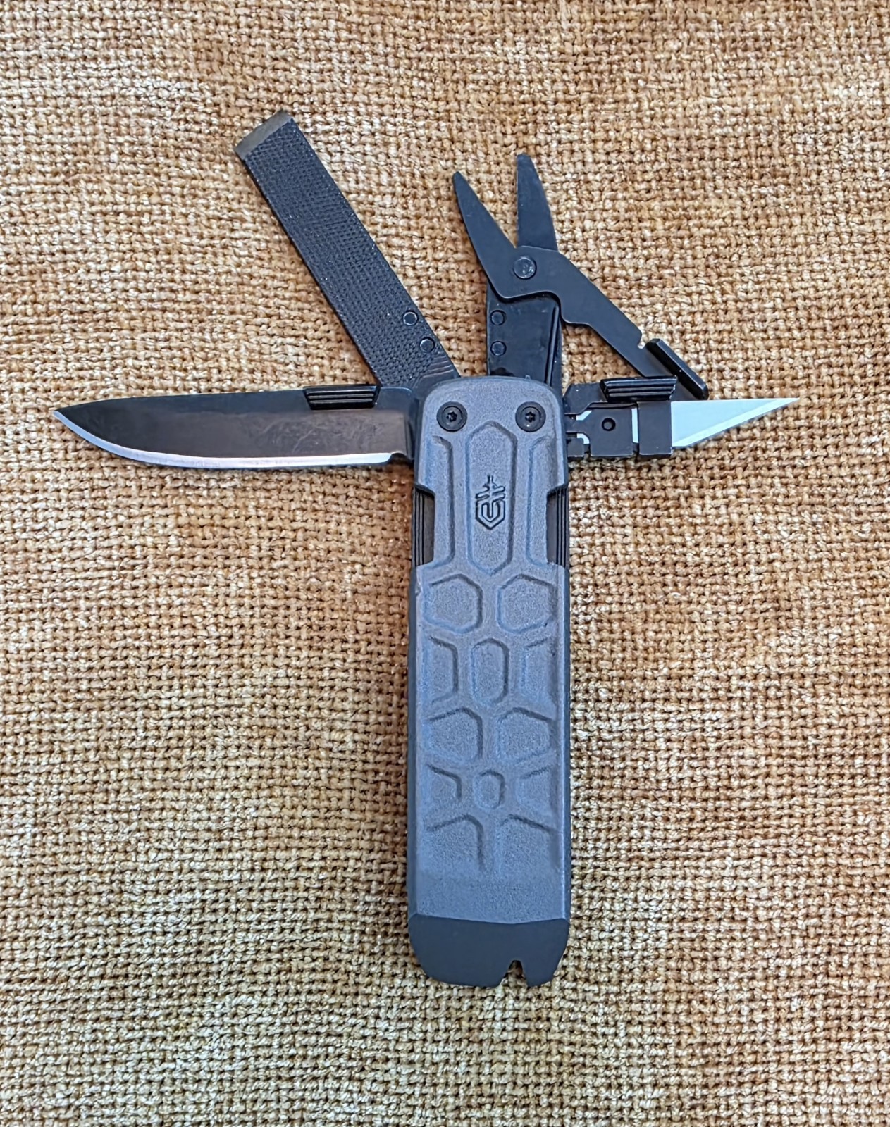 Gerber Lockdown Pry Tactical Multi-Tool, Model: 30-001593
