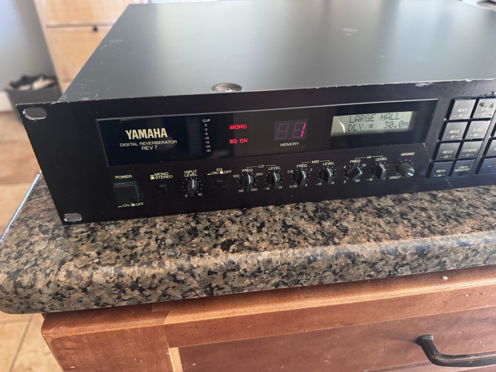 Yamaha Rev 7 Digital Reverberator Reverb Effects Processor Stereo Delay Chorus