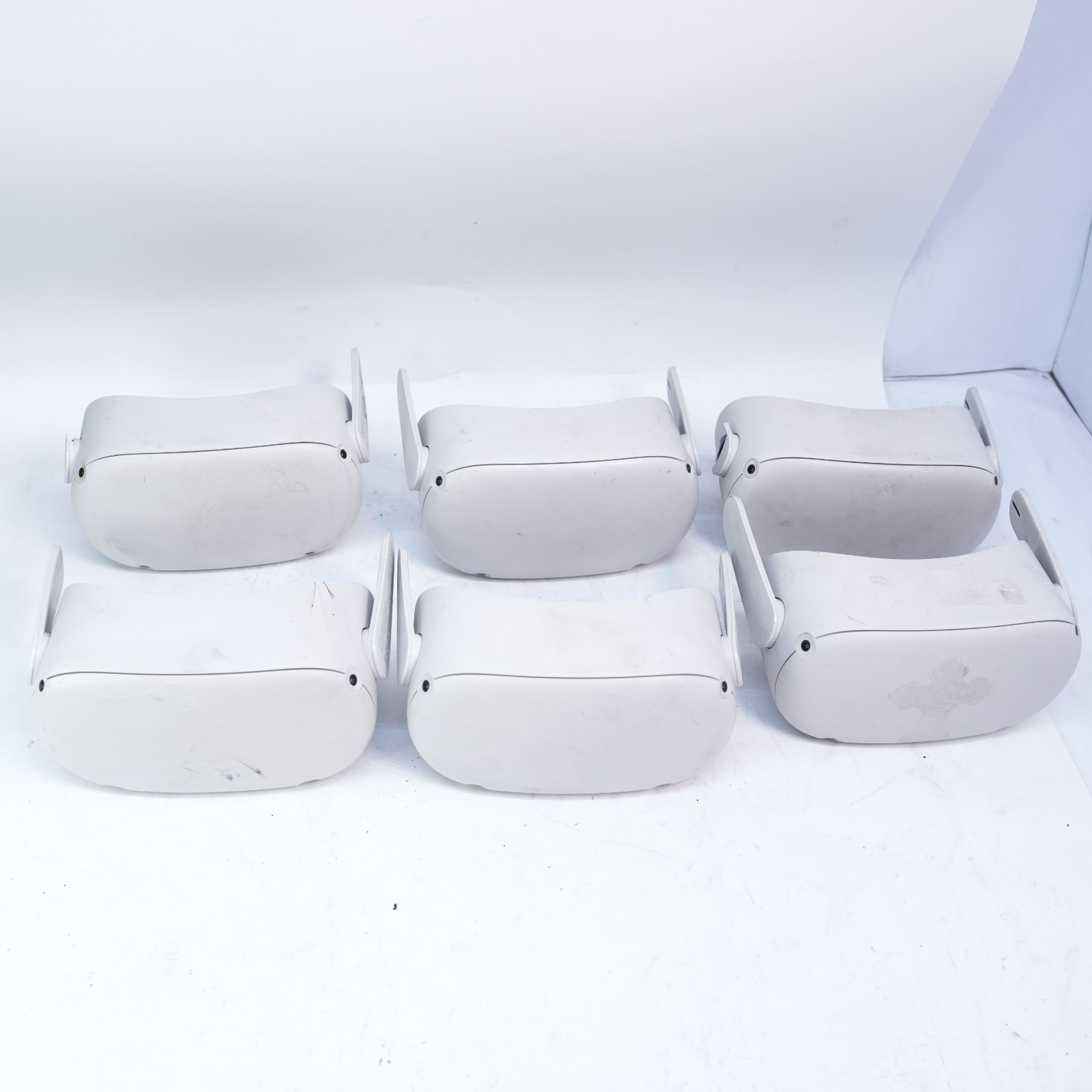 LOT-6 Oculus Quest 2 All-in-one VR Headset - White Headset ONLY T12-D8