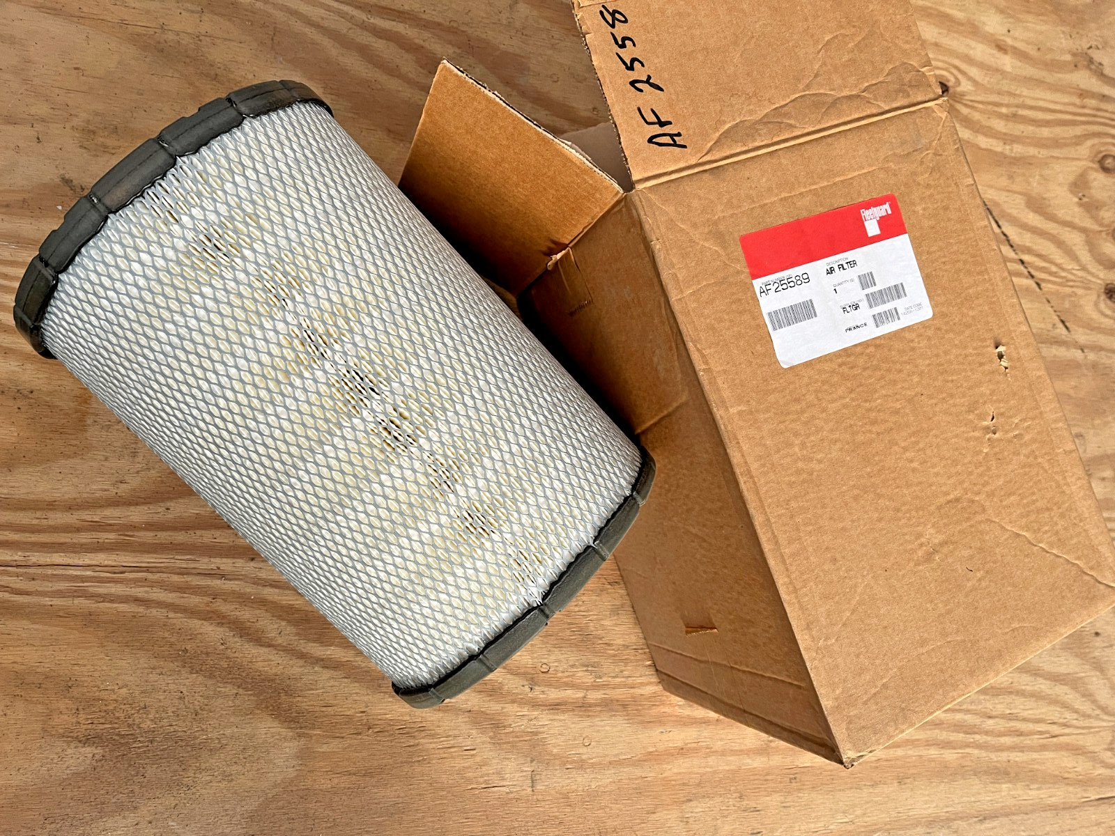AF25589 Fleetguard OEM Cummins AIR FILTER
