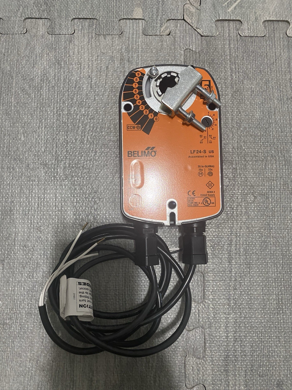 Belimo LF24-S US Damper Actuator, 35 in-lb [4 Nm], Spring Return, AC/DC 24 V